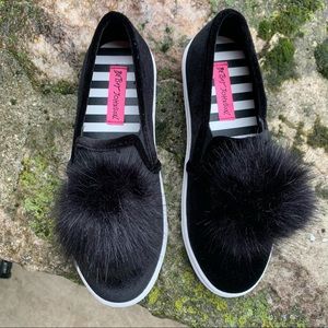 Betsey Johnson black velvet slip on shoe size 5.5